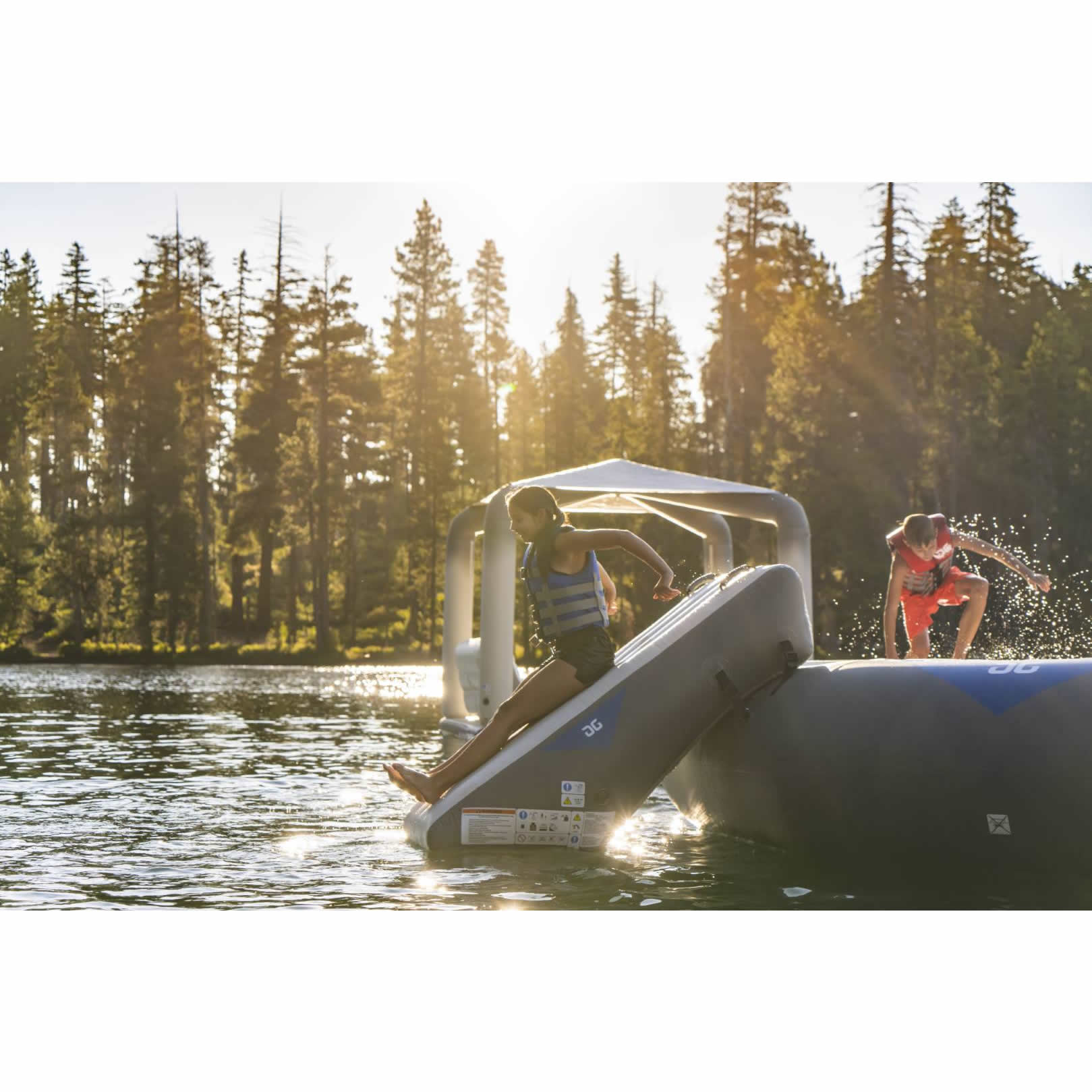 Recoil Tramp 17.0 Aquapark w/ C-Deck